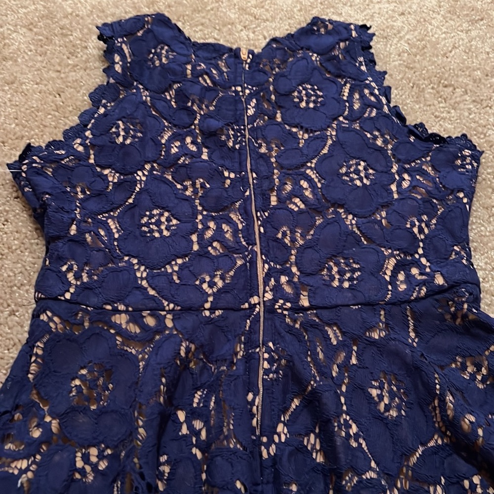 Girl’s lace Party Dress fully lined size 12 - Picture 5 of 6